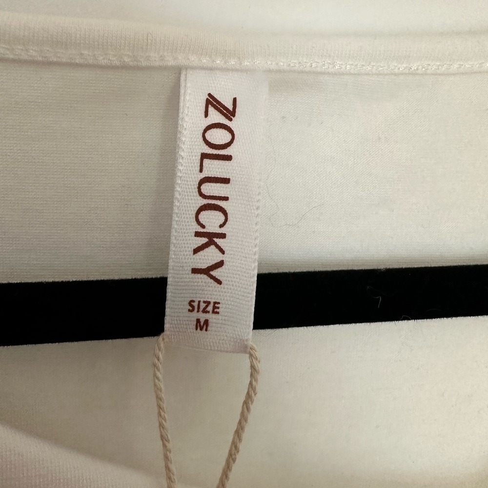 NWT 🔥 Zolucky White Lightweight Long sleeve size Medium - Picture 2 of 6